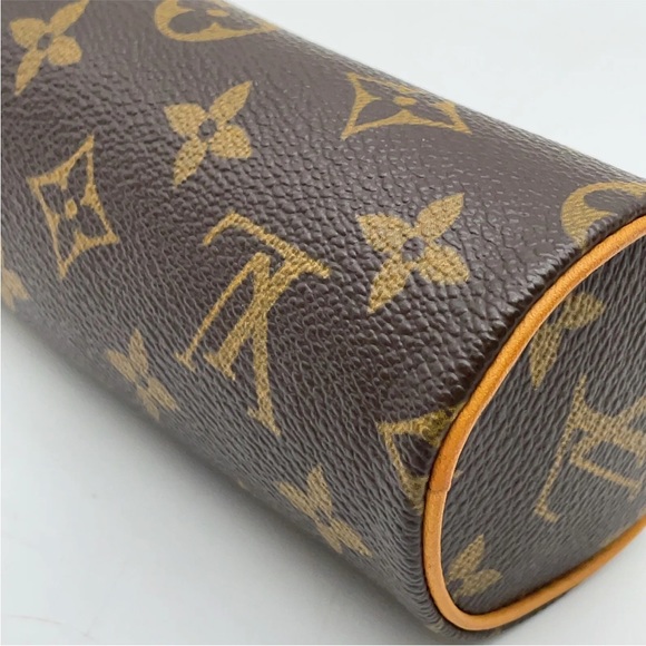 Authentic  Louis Vuitton Monogram Papillon Pouch  SK6566 - Picture 11 of 13